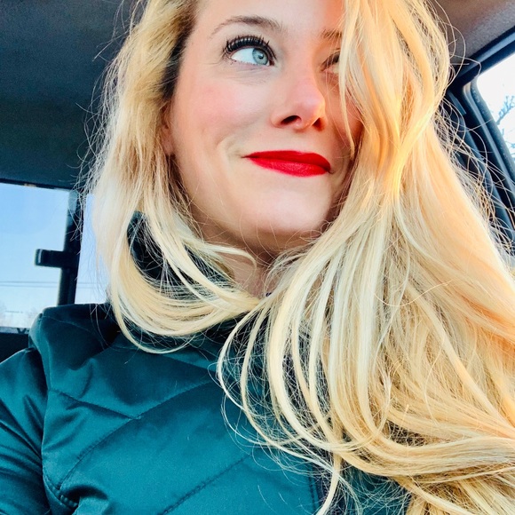 Meet your Posher, Holly - Picture 3 of 16